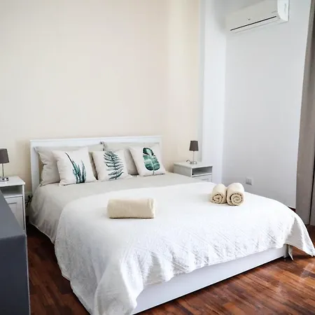 בית הארחה Aura Rent Of With Shared Kitchen