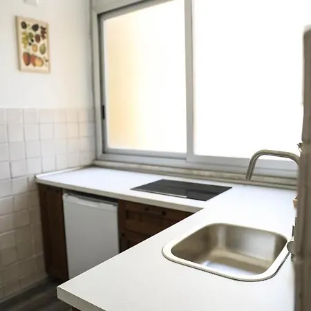 Aura Rent Of With Shared Kitchen Konukevi Bari
