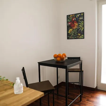 Aura Rent Of With Shared Kitchen * Bari