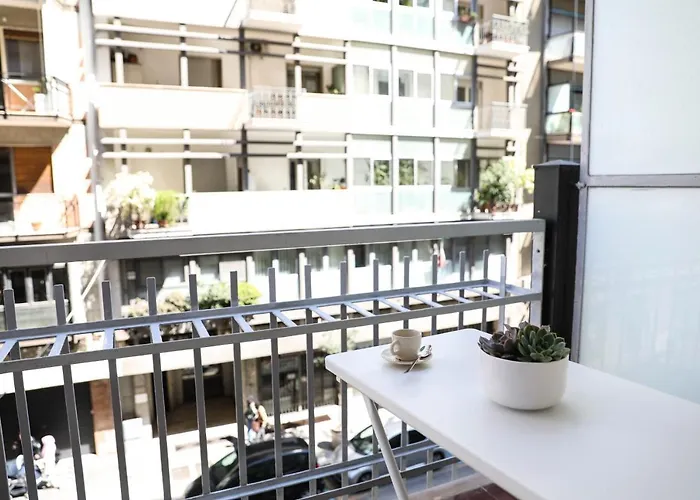 Aura Rent Of With Shared Kitchen 招待所 3*