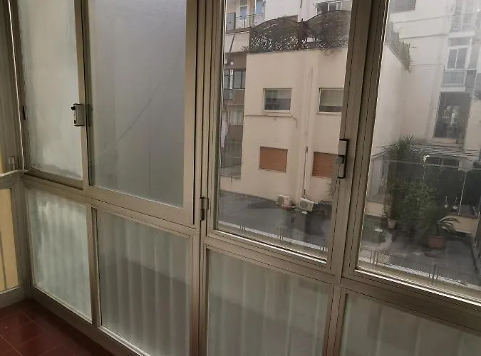 Aura Rent Of With Shared Kitchen